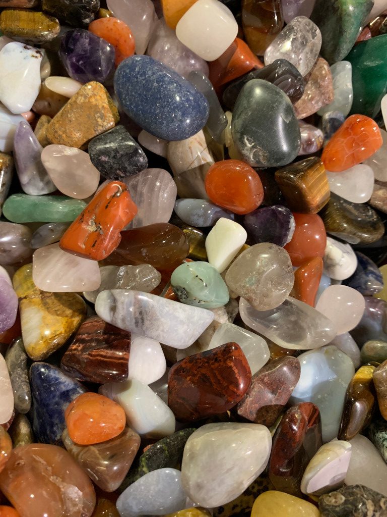 Bransoletka 7 czakr. Czym jest i z jakich składa się kamieni.