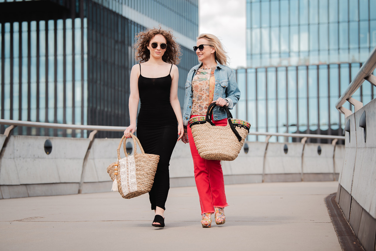 Torebki koszyki – stylowy dodatek na każdą okazję