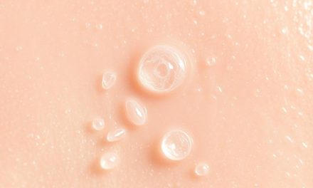 Peeling azelainowy – właściwości, efekty i zastosowanie w pielęgnacji